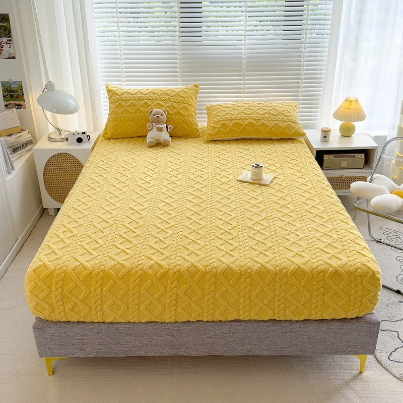 Fleece Fitted Sheet + Free 2 Pillowcases