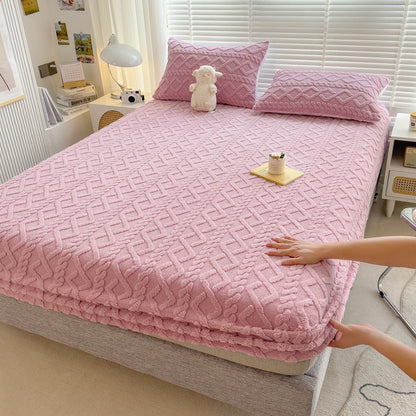 Fleece Fitted Sheet + Free 2 Pillowcases