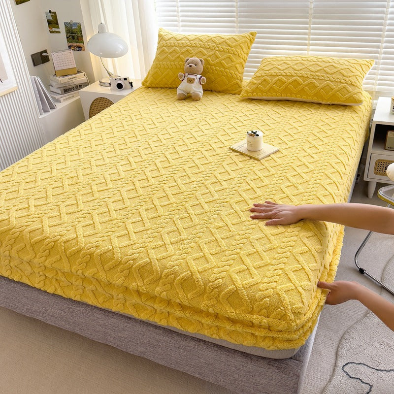 Fleece Fitted Sheet + Free 2 Pillowcases