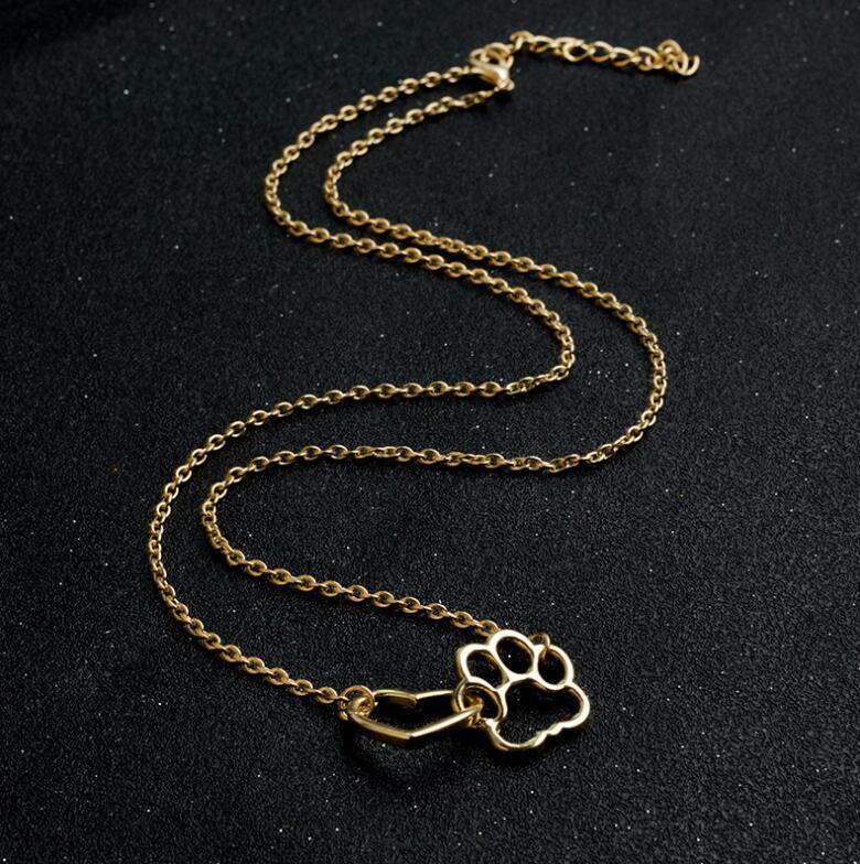 Dog claw peach heart necklace – elegant jewelry for dog moms