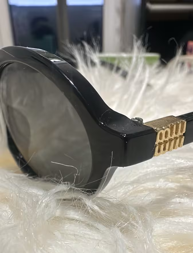 Retro oval sunglasses with UV400 protection – vintage 90s and Y2K style