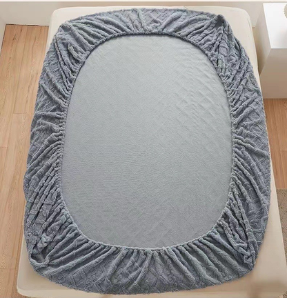 Fleece Fitted Sheet + Free 2 Pillowcases